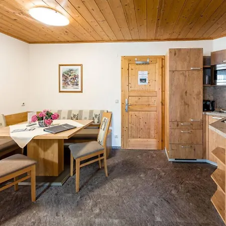 Appartements Am Burgsee Ladis Exterior foto